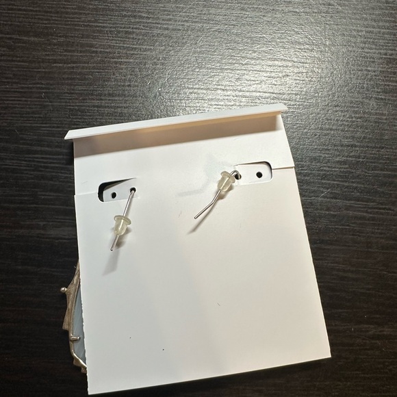 EUC Kendra Scott Baroque Ella Silver Earrings in Beautiful Gray Banded Agate - Picture 5 of 8